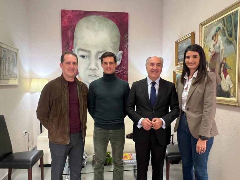Reconnaissance institutionnelle à David Galván à Algésiras