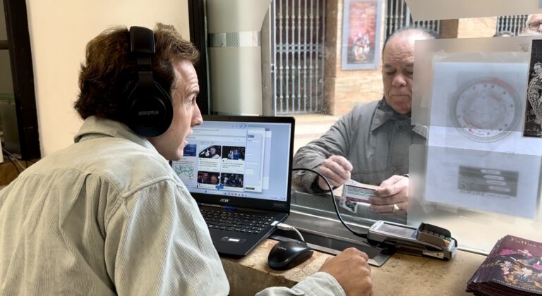 Román surprend les abonnés valenciens lors de l&rsquo;ouverture des billetteries des Fallas 2024