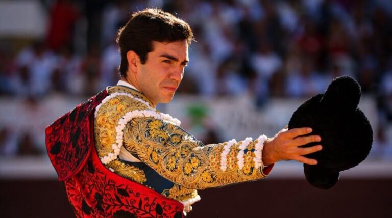 Tomás Rufo commentera la course des taureaux à San Sebastián de los Reyes sur Antena 3