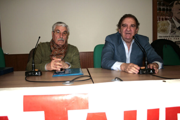 Antonio Bañuelos inaugure le XXX Cycle culturel taurin de la Peña Astur