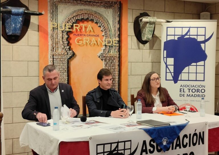 Daniel Luque à l&rsquo;Association Madrid El Toro : « Je suis prêt à me battre avec Roca Rey et avec n&rsquo;importe qui dans toutes les arènes »