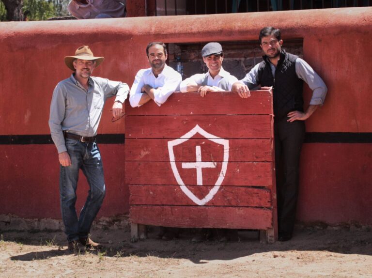 Fermín Rivera, José Mauricio et Juan Pablo Sánchez testent sur le terrain avant leur rendez-vous à Texcoco