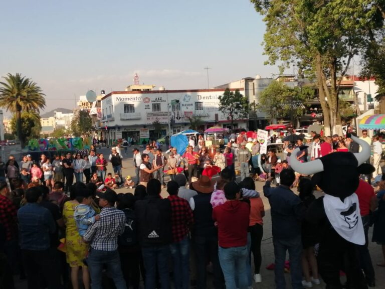 Isaac Fonseca remplit la place publique d'Apizaco