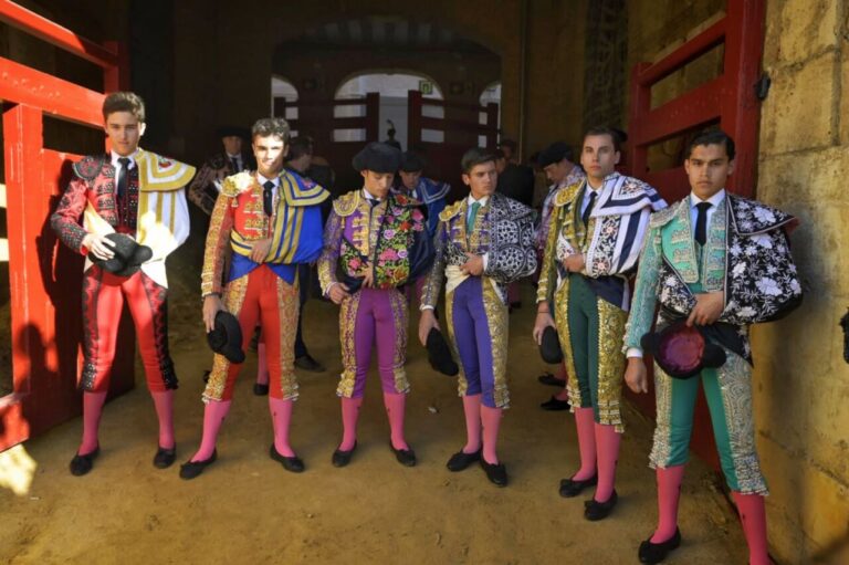 Juan Alberto Torrijos, Alejandro González et Valentín, chacun de retour sur le ring lors du troisième des Fallas