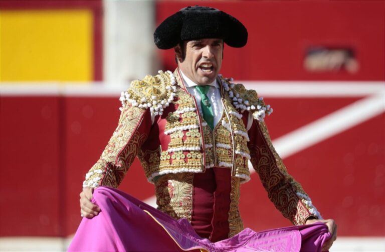 L'histoire d'Emilio de Justo, Navalmoral et Juan Bazaga