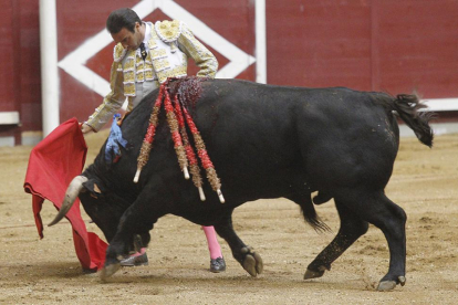 Enrique Ponce, chiffres, révélations et alternative lors d'une grande foire à Burgos