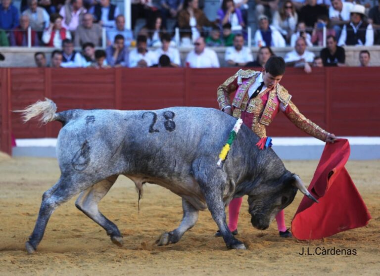 Fran Fernando, avant ses débuts avec les chevaux à Saragosse: « Ce sera un après-midi très important dans ma carrière et je pense que je me souviendrai toujours »