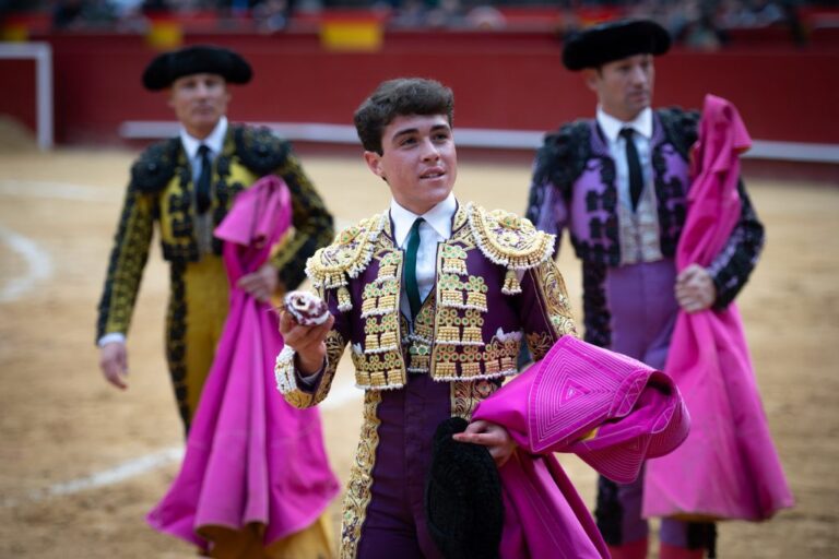 Jarocho, avant sa première promenade à Las Ventas : « C'est un endroit spécial pour moi.  Je vais essayer de faire la tauromachie telle que je la perçois et de donner envie aux fans de me voir plus tard.