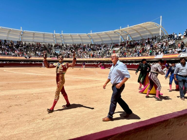 Istres : Puerta Grande de Carlos Olsina avec une intéressante corrida de Pages-Mailhan