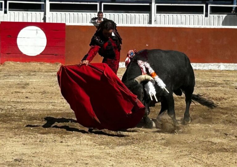 Juan Pablo Sánchez marche une oreille à San Juan del Río