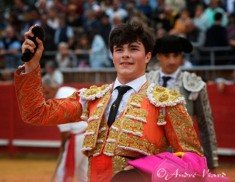 Oreille de Jarocho et Tristán Barroso dans Captieux
