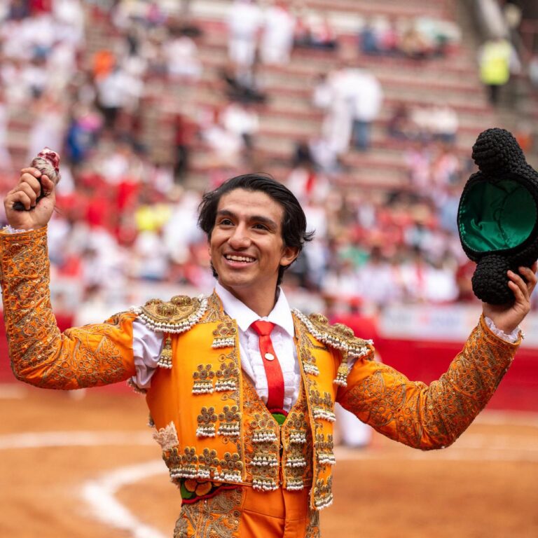Avec attitude, César Ruiz coupe la première oreille des corridas au Mexique