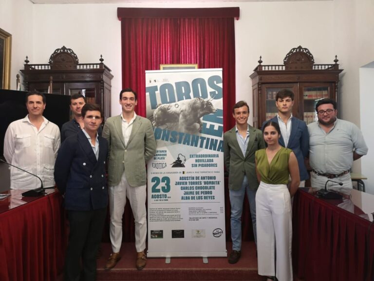 Constantina et Chicote font la promotion du concours 'Alambique de Plata' sans picadors
