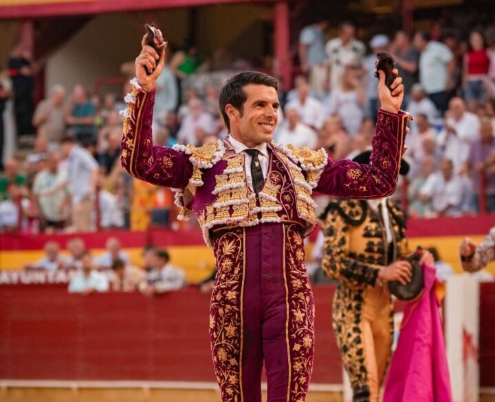 Emilio de Justo, vainqueur de la Foire taurine de Santa Ana 2024 à Roquetas de Mar