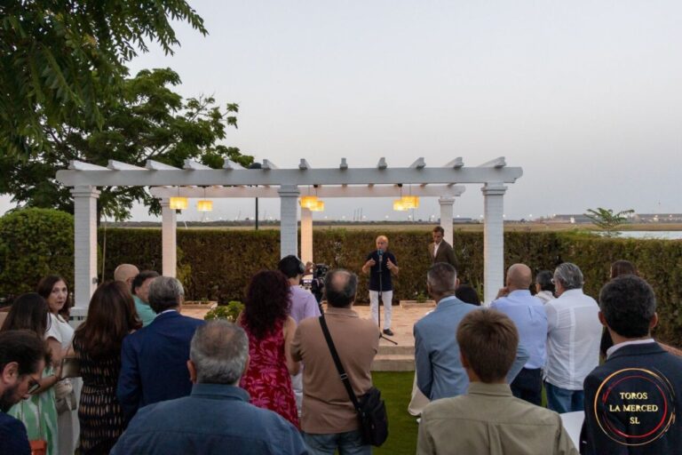 Les médias d'information de Huelva et les entités amies honorés