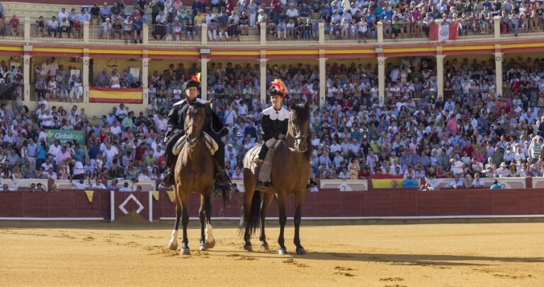 MaxiToro programme des prix spéciaux pour les clubs taurins lors de la première corrida de San Julián