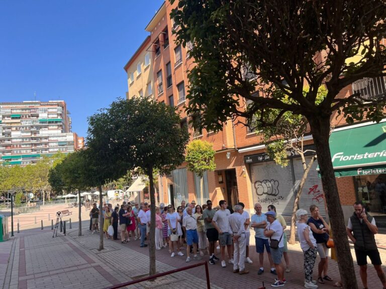 Attente maximale le premier jour de vente des billets uniques pour la foire taurine de Valladolid