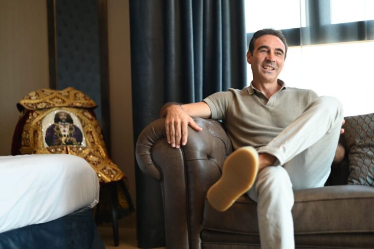 Enrique Ponce fait ses adieux à la France à Arles : « Du garçon qui a débuté, il reste maintenant l'illusion de rêver de tauromachie » (Partie 2)