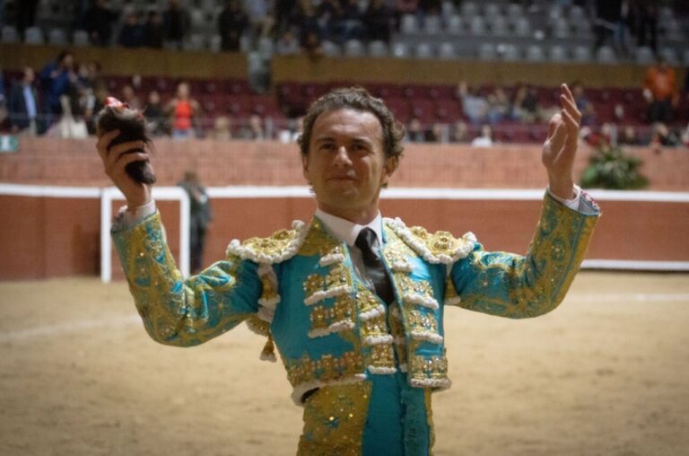 Oreille pour José Mauricio et Jorge Sotelo à Morelia