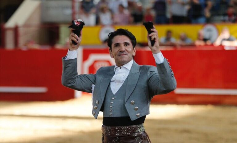 Diego Ventura balaie Navalcarnero, quatre oreilles et une queue