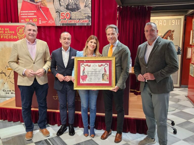 La Mairie de Lorca, Médaille d'Or du Club Taurin Royal de Murcie
