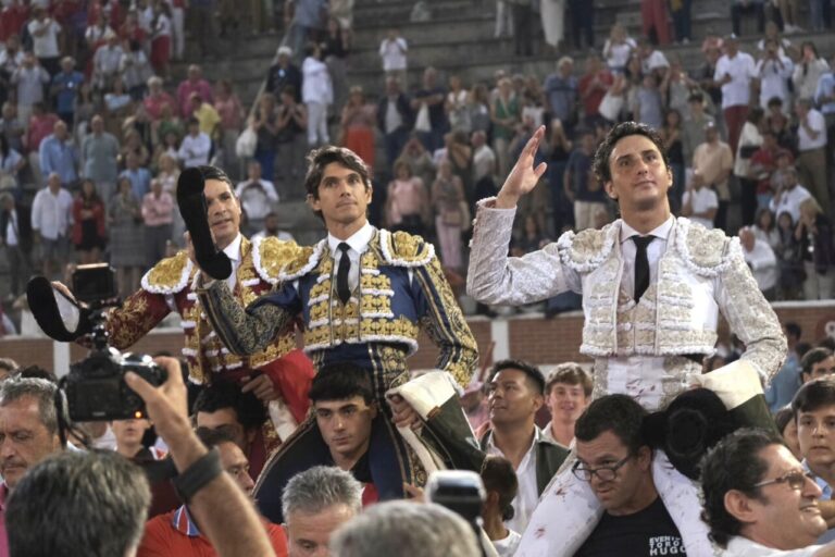 La corrida de Castella, le pouvoir de Roca Rey et l'emballage de Manzanares, sur les épaules de Sanse