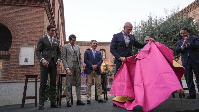 Les attaques avec la cape de Luis de la Fuente, dans son hommage à Las Ventas (Vidéo)