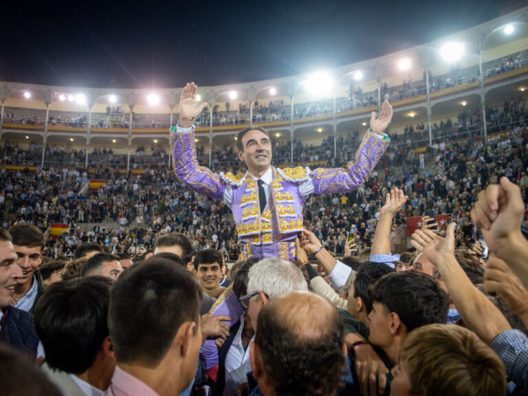Madrid ouvre la Puerta Grande de Las Ventas à Enrique Ponce