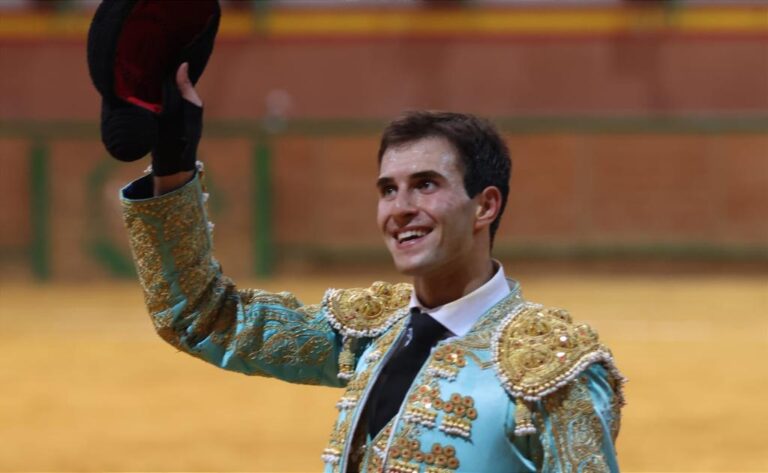 Samuel Navalón, encorné de 12 centimètres à la cuisse droite à El Casar