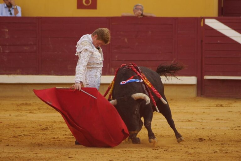 Un Borja Jiménez retentissant, dans un après-midi de corrida coûteuse de Juan Ortega à Almodóvar del Campo