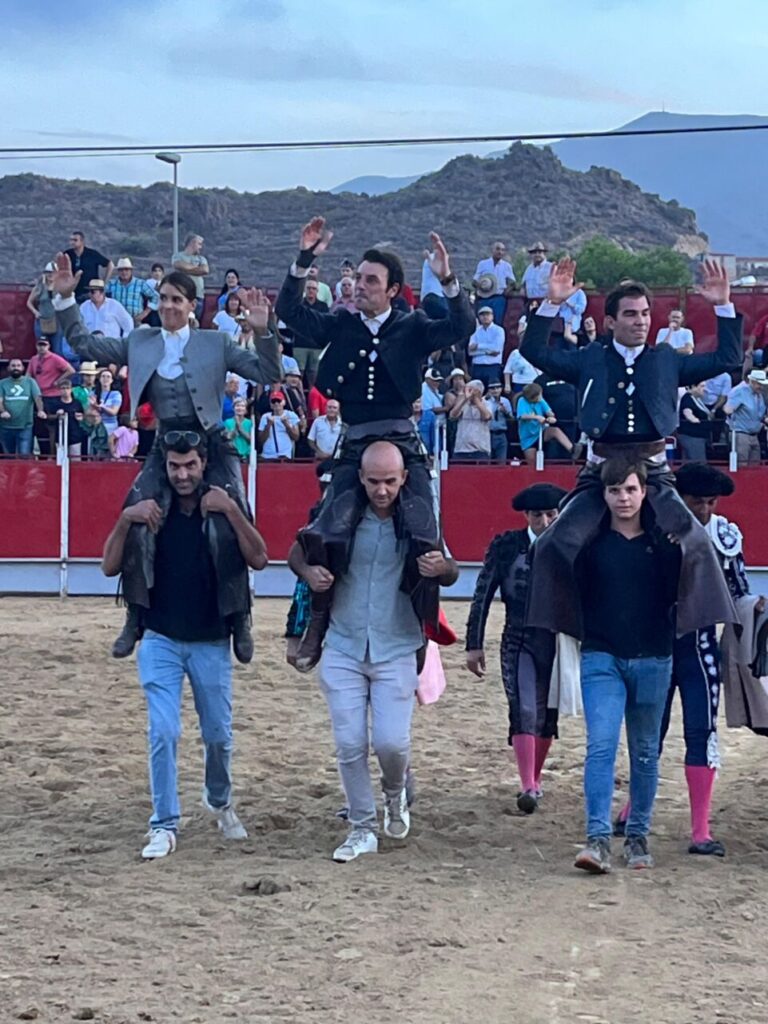 Andy Cartagena, Lea Vicens et Sebastián Fernández, fête triomphante à Ramonete