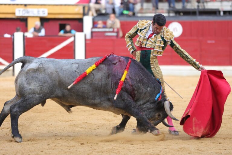 Emilio de Justo et 'Paquito', de Victorino Martín : un superbe travail à Jaén