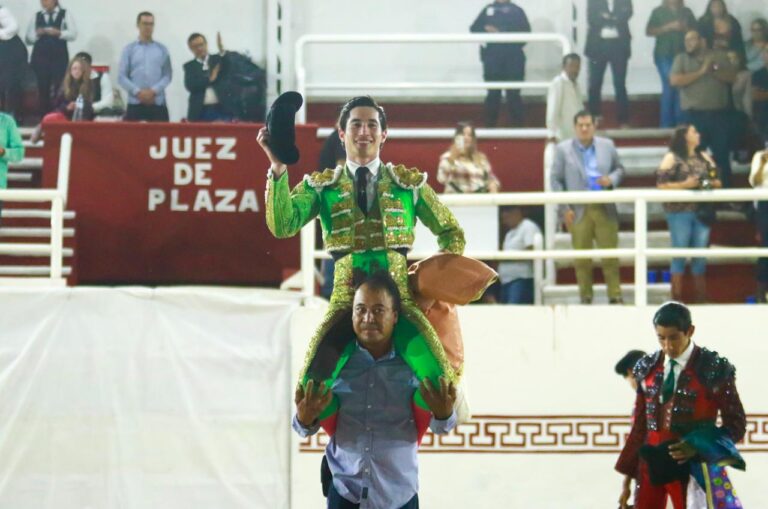 La coûteuse corrida de Fernando Robleño, dans le triomphe d'Armillita IV