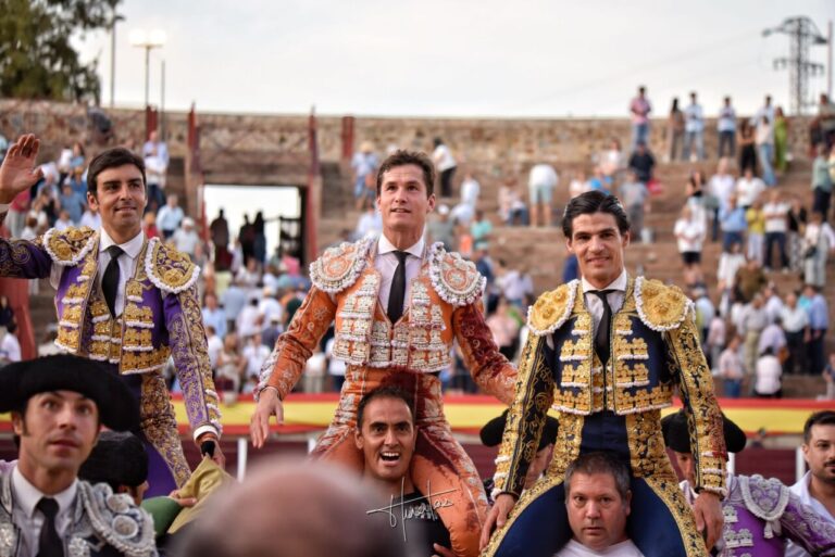 Miguel Ángel Perera, Daniel Luque et Pablo Aguado, après-midi d'émotions à Villafranca de los Barros