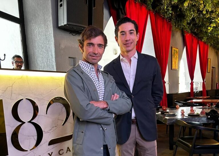 Robleño et Armillita IV, préparés pour la corrida de San Francisco de Los Romo