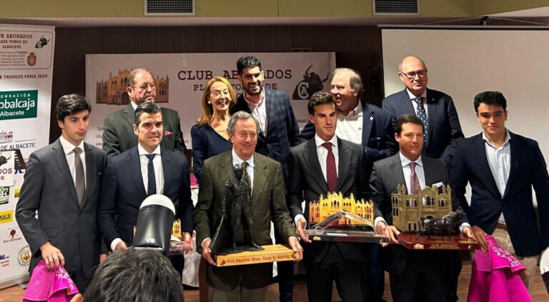 El Niño de la Capea, Fernando Adrián et La Quinta, reconnus par le Club des Abonnés d'Albacete