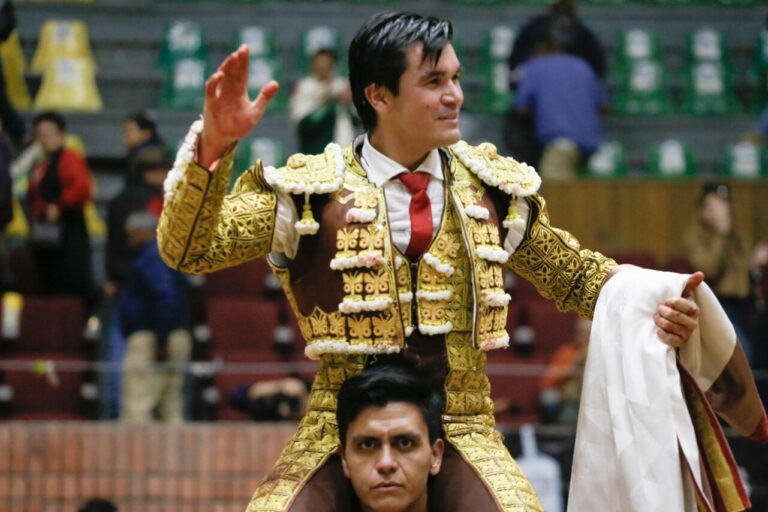 Andrés Origel avance vers la grande finale du cycle taurin de Morelia