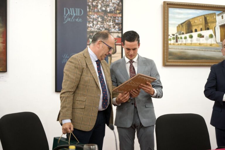 David Galván, honoré par le Cercle taurin d'Osuna