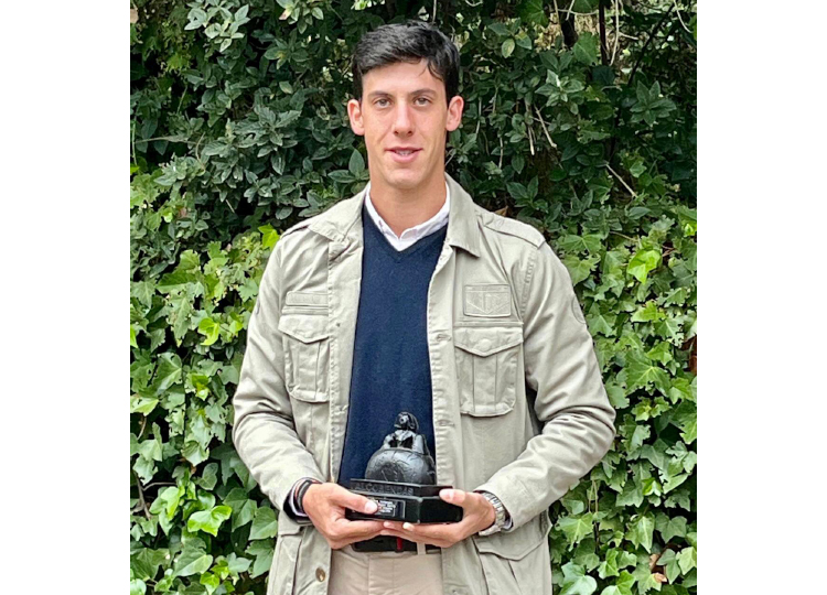 Diego García récupère le trophée « La Menina del Toreo » pour la meilleure performance à la Foire de San Sebastián de los Reyes
