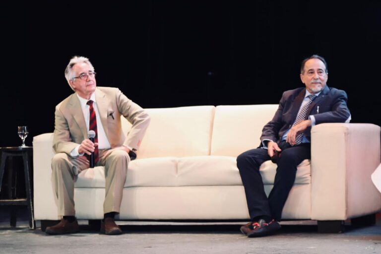 Justo Algaba et Luis Francisco Esplá analysent l'évolution du costume d'éclairage à Aguascalientes
