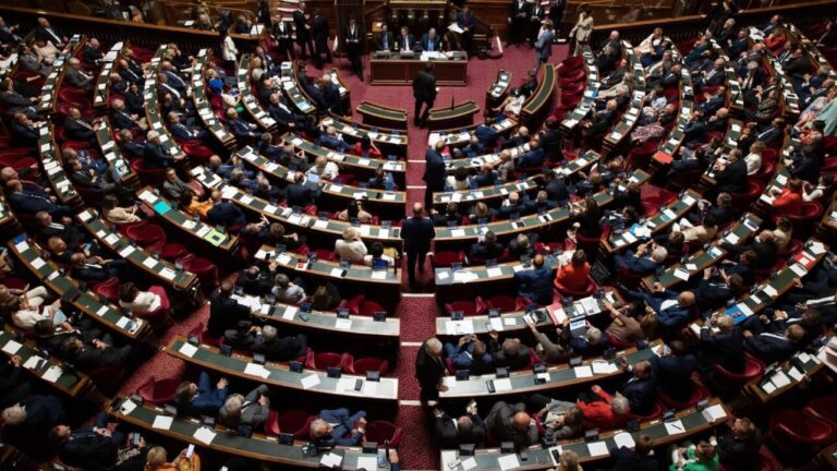 Le Sénat français donne une leçon de démocratie à l'Espagne, au Venezuela, à la Colombie et au Mexique