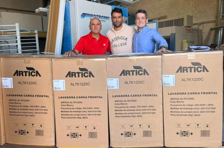 Le monde de la tauromachie montre une fois de plus l'exemple : Jesús Arruga fait don de machines à laver aux personnes touchées par DANA