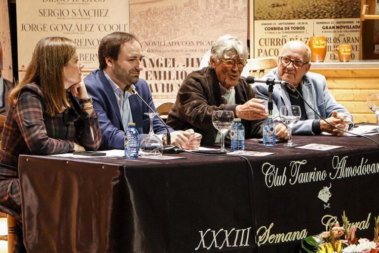 Simón Casas ouvre la XXXIIIe Semaine culturelle du Club taurin « Almodóvar »