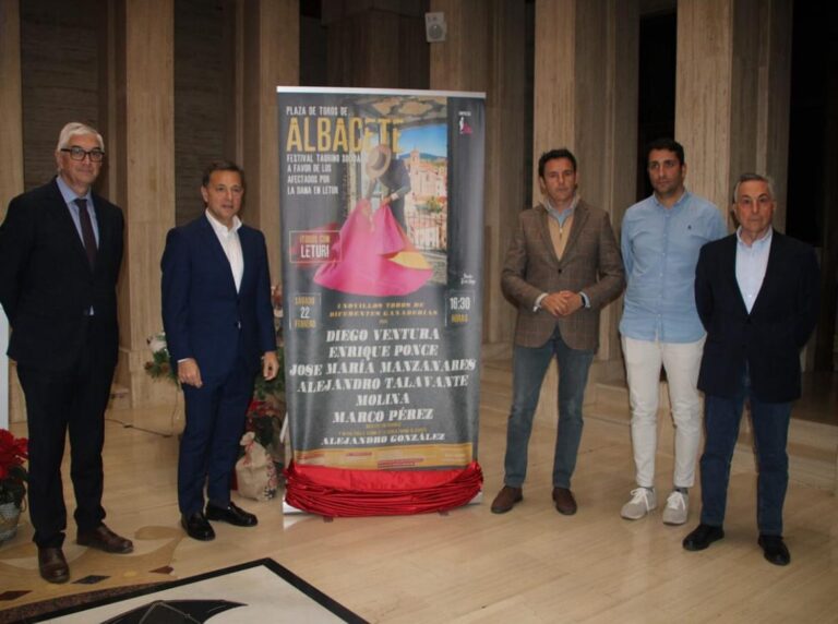 Affiche des catégories et des figures au festival d'Albacete