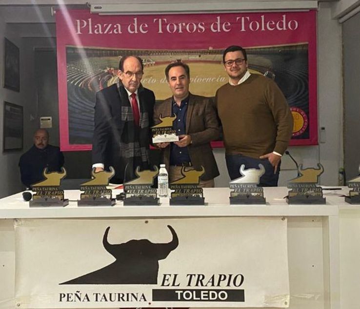 Antonio Rubio, reconnu comme « Personnage taurin de l'année » par la Peña « El Trapío » de Tolède