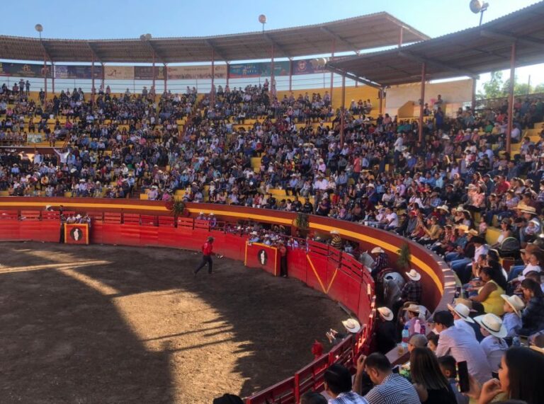 Duel de banderilles et Andy Cartagena, à El Grullo