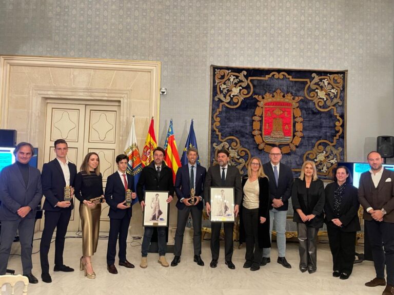 Escribano, Andy Cartagena, Marco Pérez et Victorino Martín, vainqueurs d'Alicante