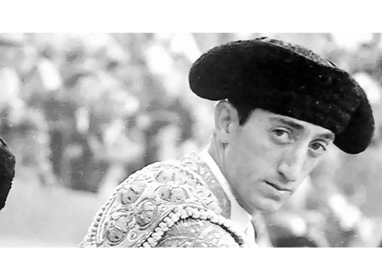 Excuses pour la solitude du torero