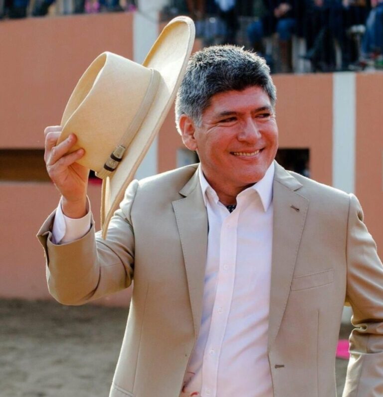 Tito Fernández continuera à diriger Lima en 2025