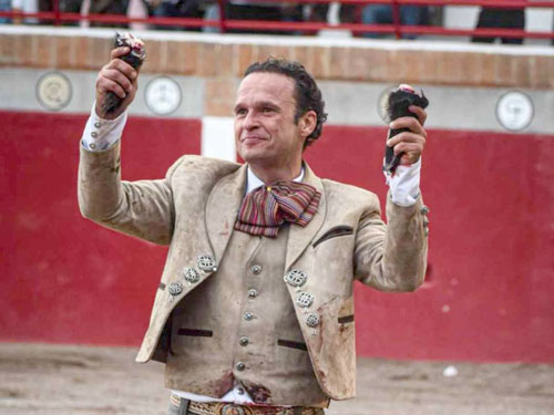 Antonio Ferrera gracie un taureau au festival Cortijo 'La Querencia' (Plus de célébrations)